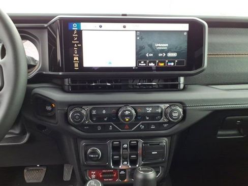 New 2026 Jeep Gladiator Mojave w/ Safety Group image 7