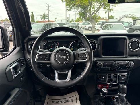 Used 2022 Jeep Wrangler Unlimited Rubicon 4xe AWD/4WD image 13