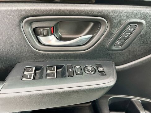 Used 2023 Honda Pilot EX-L image 17