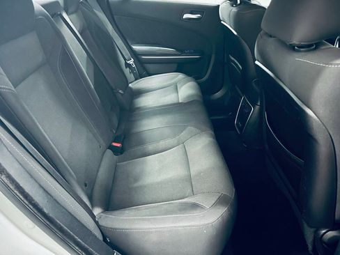 Used 2019 Dodge Charger SXT RWD image 24