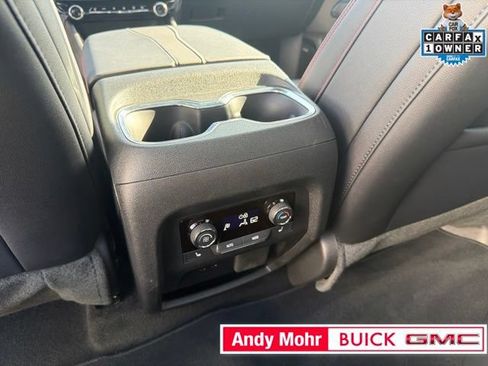 Used 2026 Chevrolet Traverse RS AWD/4WD image 19