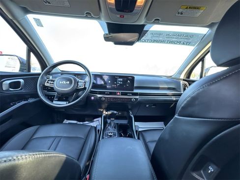 Used 2025 Kia Sorento EX image 10