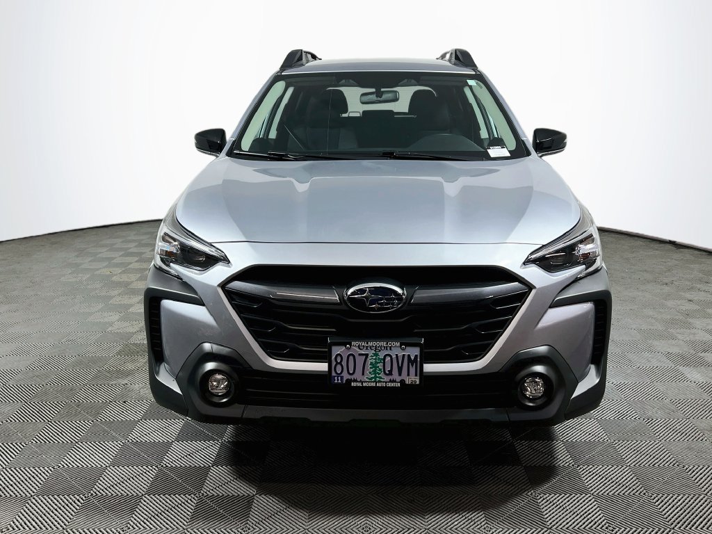 Certified 2025 Subaru Outback Premium AWD/4WD image 2