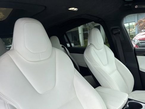 Used 2019 Tesla Model X 100D image 12