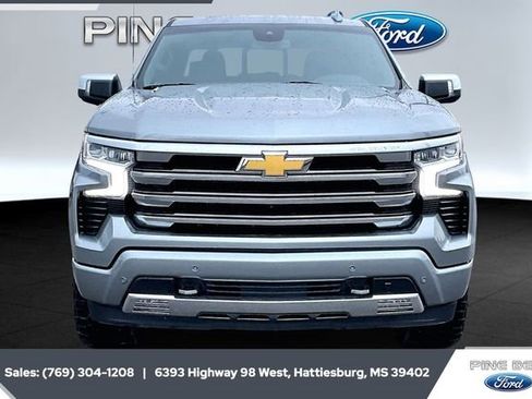 Used 2023 Chevrolet Silverado 1500 High Country image 3