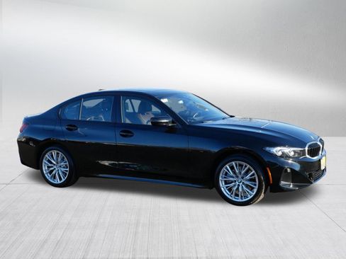 Used 2023 BMW 330i xDrive Sedan w/ Premium Package image 8