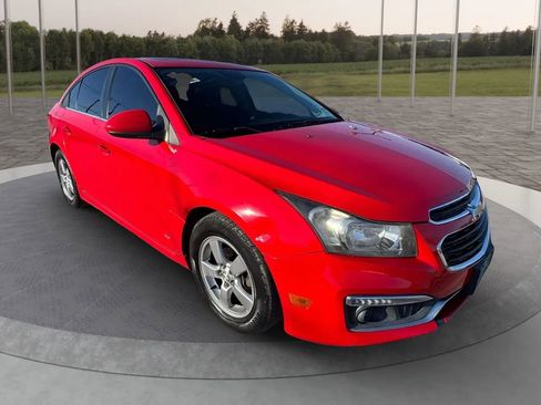 Used 2016 Chevrolet Cruze LT w/ Sun And Sound Package FWD image 9