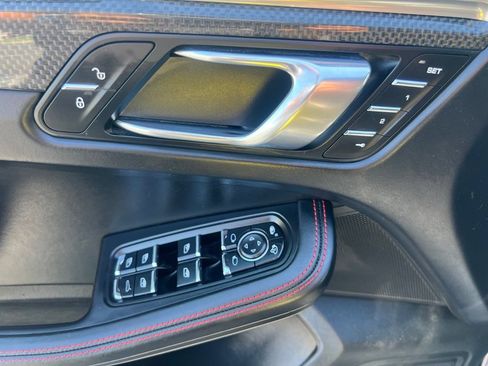 Used 2018 Porsche Macan GTS AWD/4WD image 29
