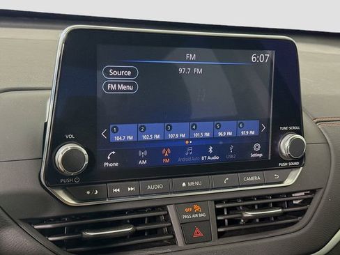 Used 2019 Nissan Altima 2.5 SR w/ SR Premium Package FWD image 14