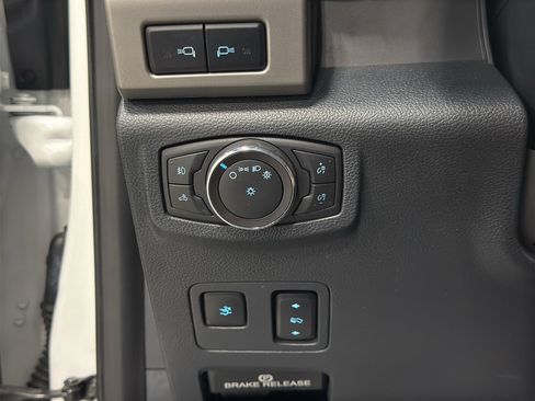 Certified 2022 Ford F250 Lariat w/ Lariat Ultimate Package image 12