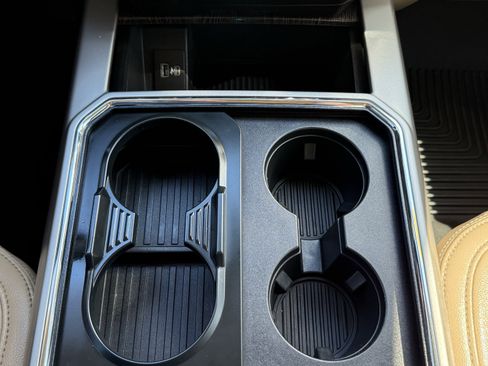 Used 2021 Ford F250 Lariat w/ Lariat Value Package image 29