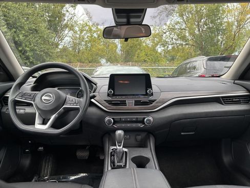 Used 2026 Nissan Altima 2.5 SV FWD image 33