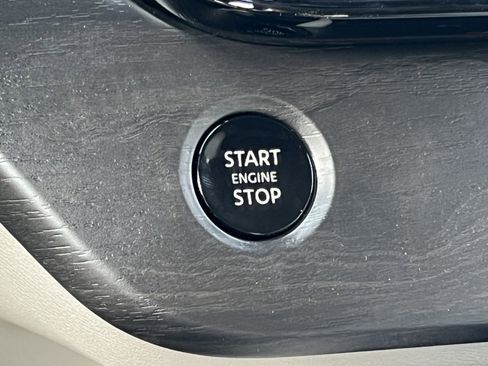 Certified 2025 Nissan Murano SL w/ Cargo Package image 27