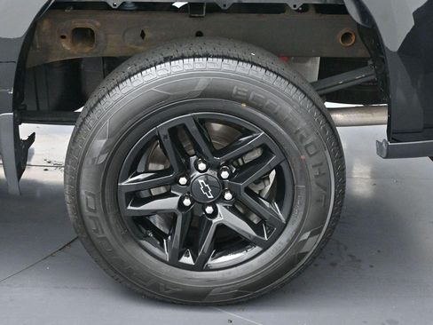 Used 2024 Chevrolet Silverado 1500 LT Trail Boss AWD/4WD image 34