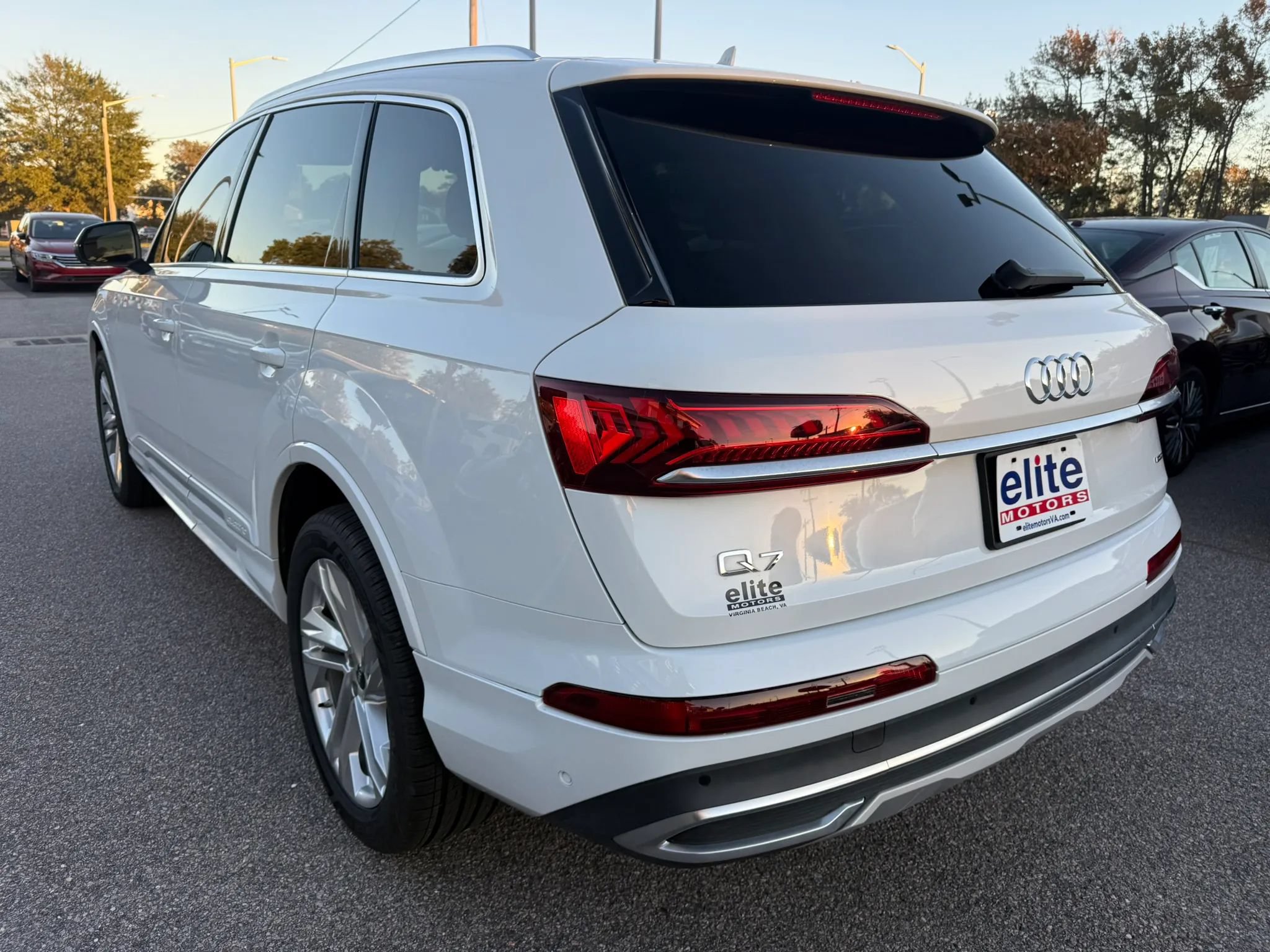 Used 2023 Audi Q7 3.0T Premium Plus w/ Premium Plus Package AWD/4WD image 5