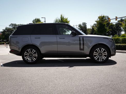 Used 2023 Land Rover Range Rover SE AWD/4WD image 11