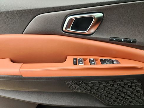 New 2026 Kia Carnival EX FWD image 18