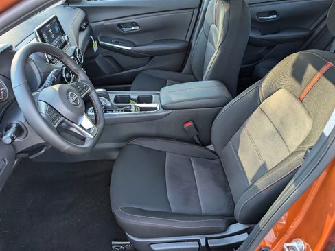 Certified 2025 Nissan Sentra SR FWD image 19