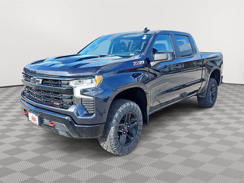 Used 2022 Chevrolet Silverado 1500 LT Trail Boss image 1