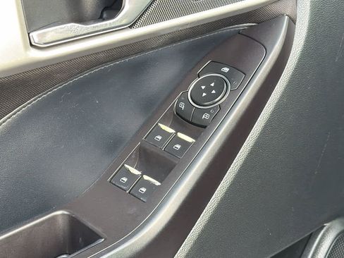 Used 2020 Ford Explorer XLT w/ Comfort Package image 22