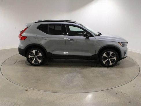 Used 2026 Volvo XC40 B5 Core w/ Climate Package AWD/4WD image 7