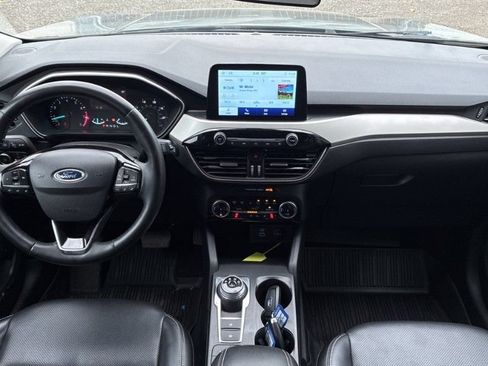 Used 2022 Ford Escape SEL w/ Equipment Group 302A AWD/4WD image 4