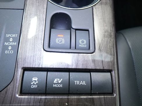 Used 2021 Toyota Highlander Limited image 35