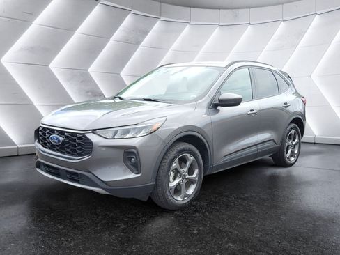 Used 2025 Ford Escape ST-Line Select AWD/4WD image 3