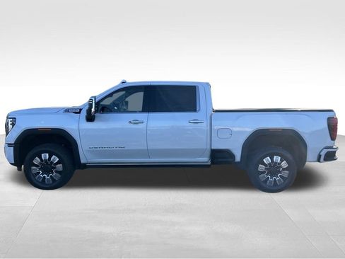 Used 2024 GMC Sierra 2500 Denali w/ Denali Reserve Package image 2
