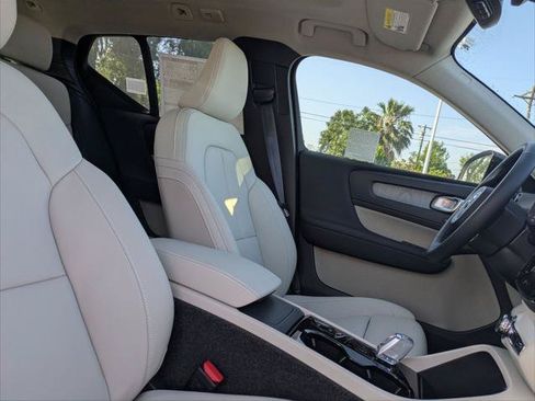 New 2026 Volvo XC40 B5 Plus w/ Protection Package Premier AWD/4WD image 14