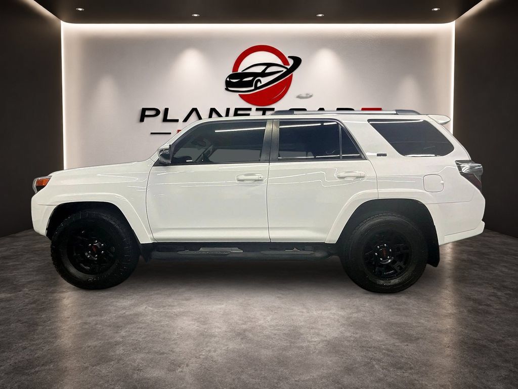 Used 2021 Toyota 4Runner SR5 Premium w/ Moonroof Package RWD image 8