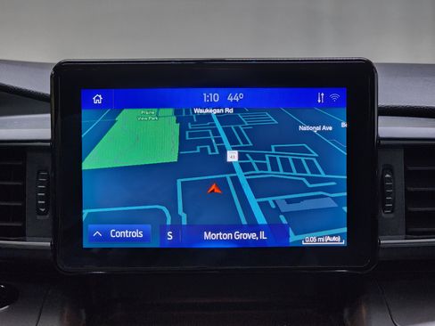 Used 2022 Ford Explorer XLT w/ Equipment Group 202A image 25