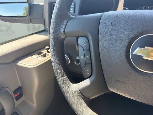 Used 2025 Chevrolet Express 3500 LS RWD image 12
