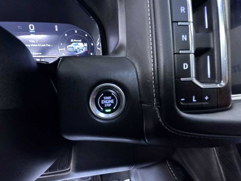 Used 2024 GMC Yukon Denali Ultimate image 17