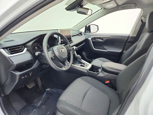 Used 2024 Toyota RAV4 XLE AWD/4WD image 16