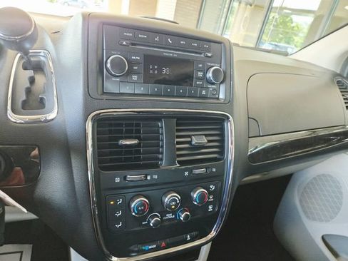 Used 2015 Dodge Grand Caravan SE w/ Quick Order Package 29E SE FWD image 21
