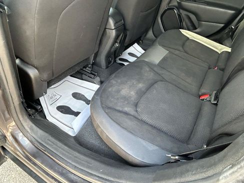 Used 2018 Jeep Renegade Altitude w/ Popular Equipment Group FWD image 11