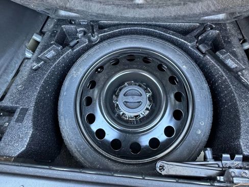 Used 2012 Chevrolet Equinox LT w/ Driver Convenience Package image 18