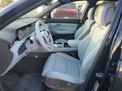 New 2026 Genesis GV70 2.5T Advanced image 10