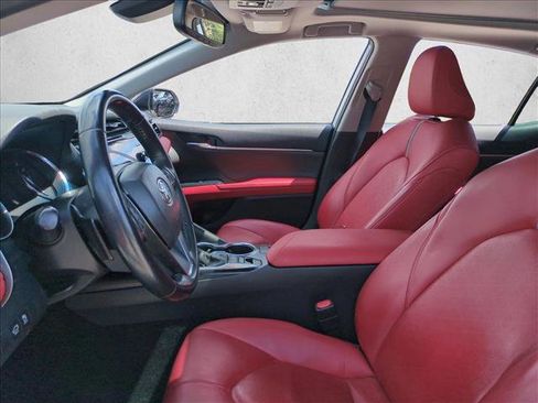 Used 2019 Toyota Camry XSE FWD image 16