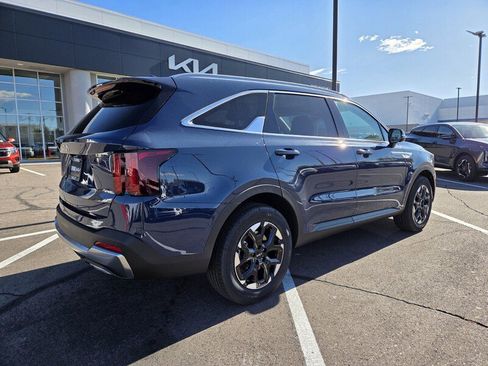 New 2026 Kia Sorento S image 3