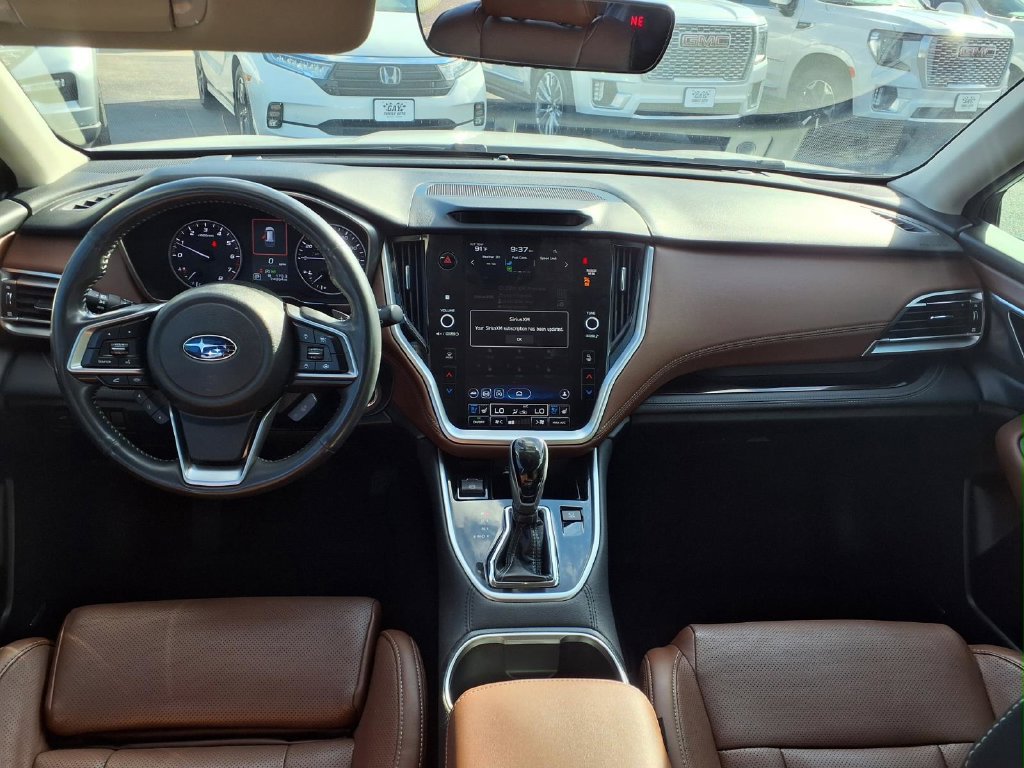 Used 2022 Subaru Outback Touring AWD/4WD image 3