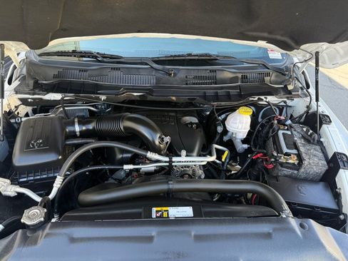 Used 2019 RAM 1500 Big Horn AWD/4WD image 18