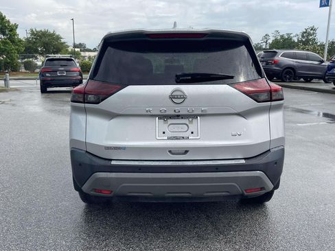 Used 2023 Nissan Rogue SV FWD image 5