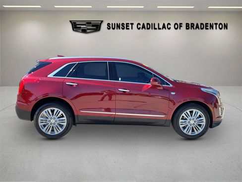 Used 2018 Cadillac XT5 Premium Luxury image 3