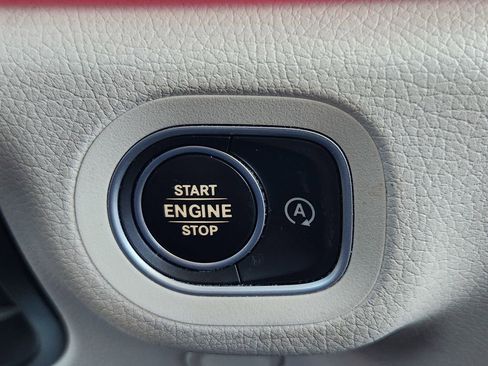 Used 2020 Mercedes-Benz GLS 450 4MATIC image 20