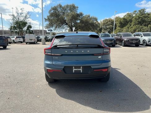 Certified 2023 Volvo C40 Recharge Core image 5