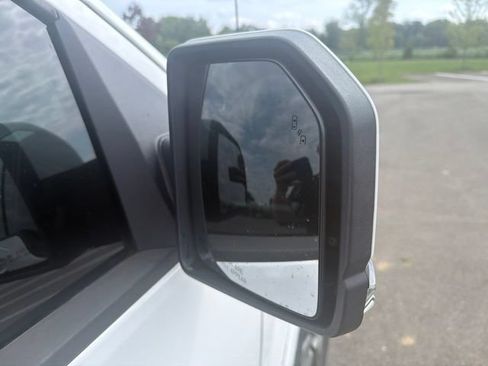 Used 2015 Ford F150 Lariat w/ Equipment Group 501A Mid AWD/4WD image 8