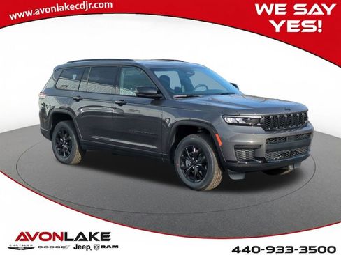 New 2025 Jeep Grand Cherokee L Altitude image 8