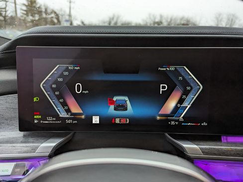 Used 2023 BMW 760i xDrive image 19